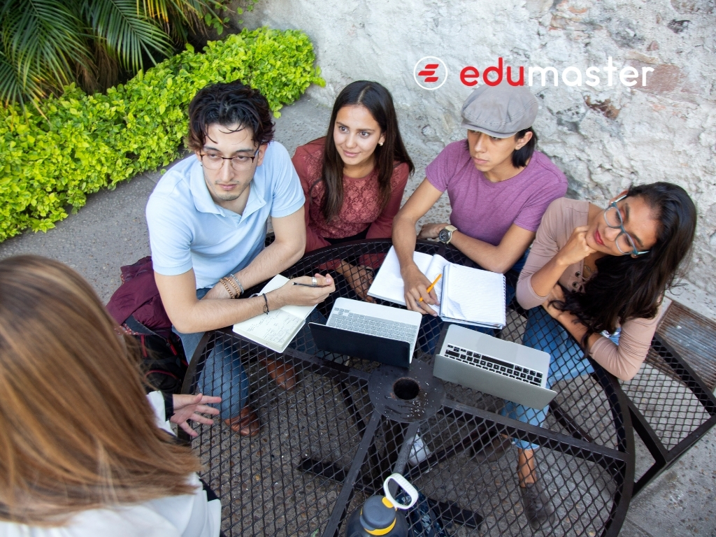 Yurtdışı Üniversite Başvurusu Nasıl Yapılır? (Adım Adım Rehber)